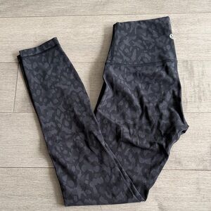 Lululemon black printed high rise 7/8 leggings